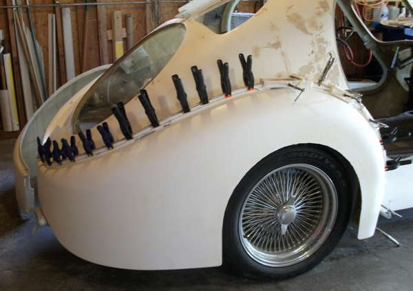 Rear fenders - bonding