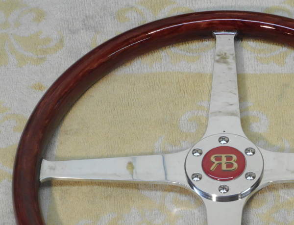 Rim varnished with polyurethane - front face